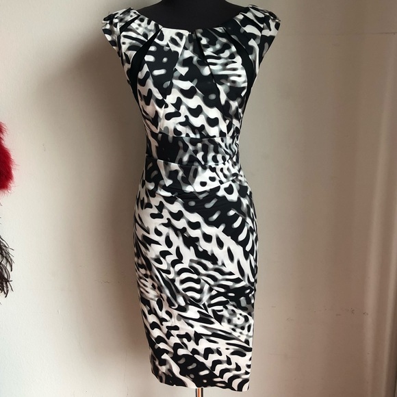 Karen Millen Dresses & Skirts - Karen Mullen sz 6 hot work career sheath dress